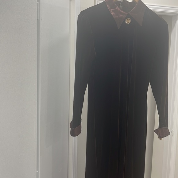 vintage Luxury Dress /bought 7 M ago in Paris. (gainedweight)can’t use it - Picture 4 of 9